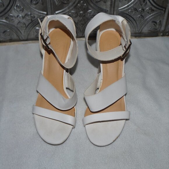 Charlotte Russe Classic Ankle-strap High Heel Sandals Size 8 in WHITE - Picture 2 of 8